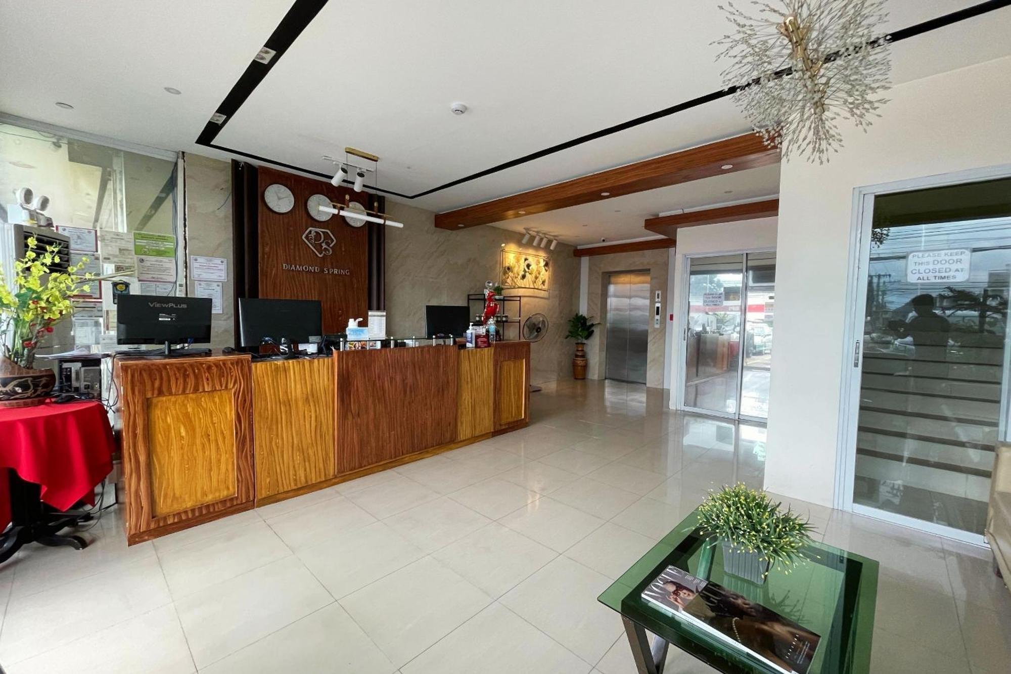 Diamond Spring Hotel Angeles Exterior photo