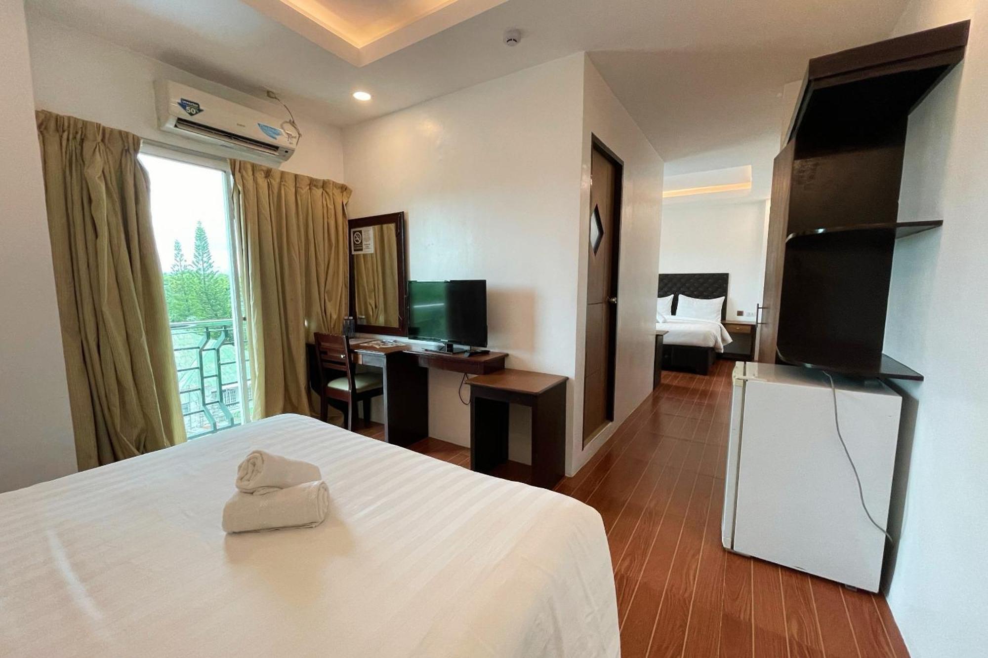 Diamond Spring Hotel Angeles Room photo